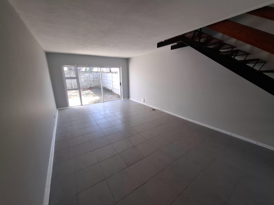 2 Bedroom Property for Sale in Cambridge West Eastern Cape